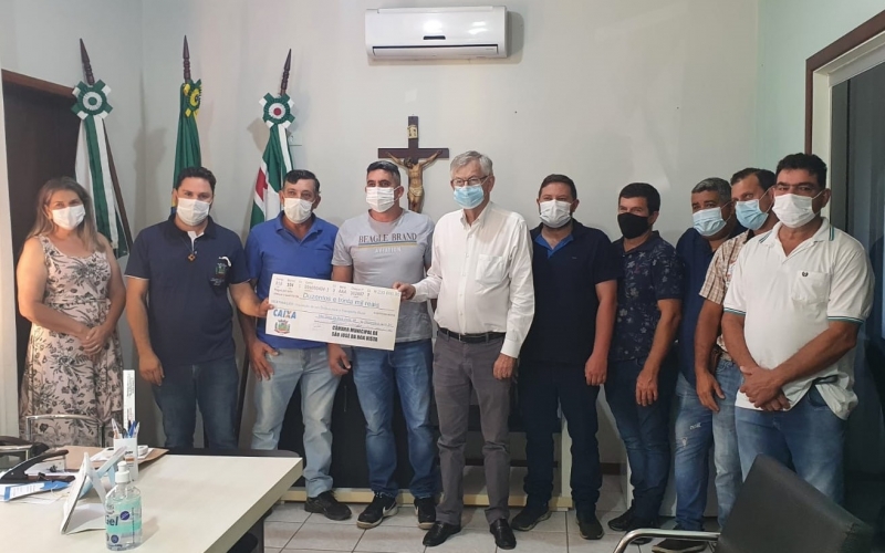 Câmara devolve R$ 230.000,00 ao Poder Executivo